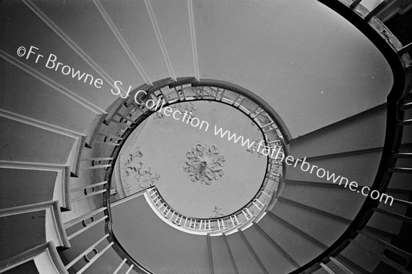 KILSHANNIG HOUSE SPIRAL STAIRCASE LOOKING UP FROM FLOOR